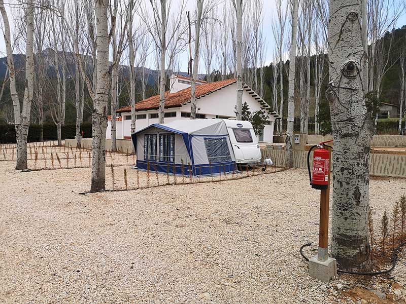 Camping Río Tus en Yeste, parcela Premium